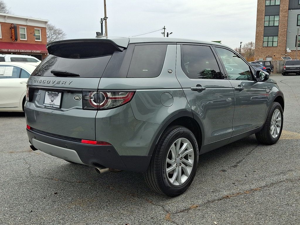 2016 Land Rover Discovery Sport HSE photo 3