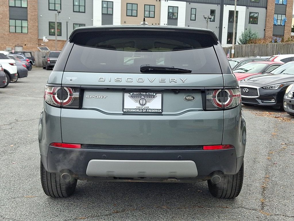 2016 Land Rover Discovery Sport HSE photo 4