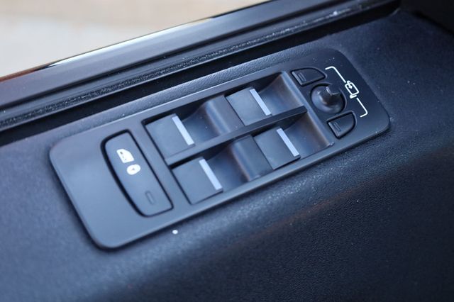 2016 Land Rover Discovery Sport AWD 4dr SE - 22935967 - 33