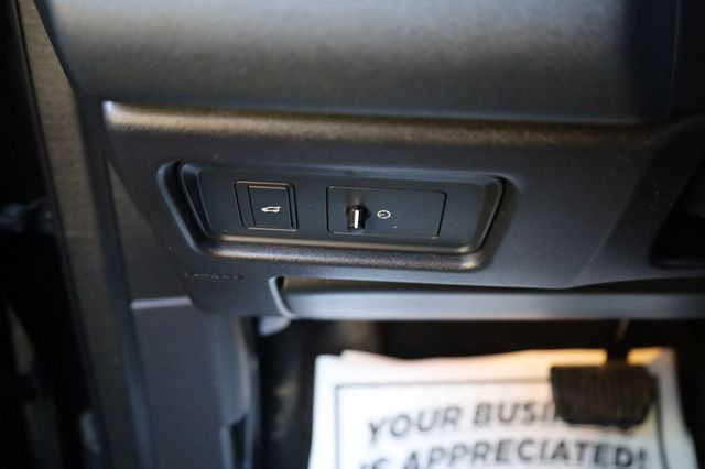 2016 Land Rover Discovery Sport AWD 4dr SE - 22935967 - 34