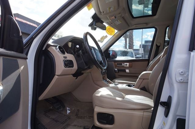 2016 Land Rover LR4 4WD, DUAL MOON ROOF, THIRD ROW SEATS, SOURROUNDING CAMERA - 23072424 - 12