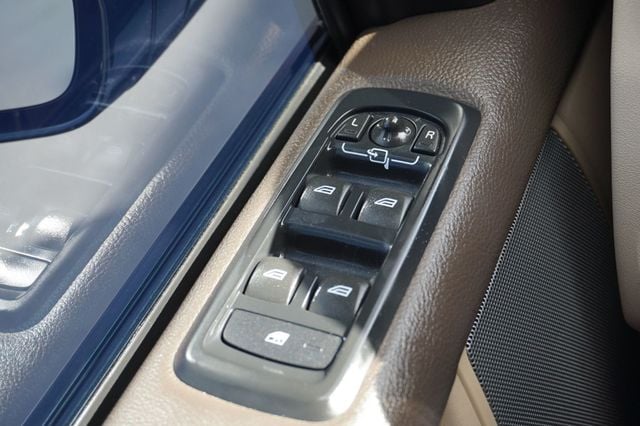2016 Land Rover LR4 4WD, DUAL MOON ROOF, THIRD ROW SEATS, SOURROUNDING CAMERA - 23072424 - 19