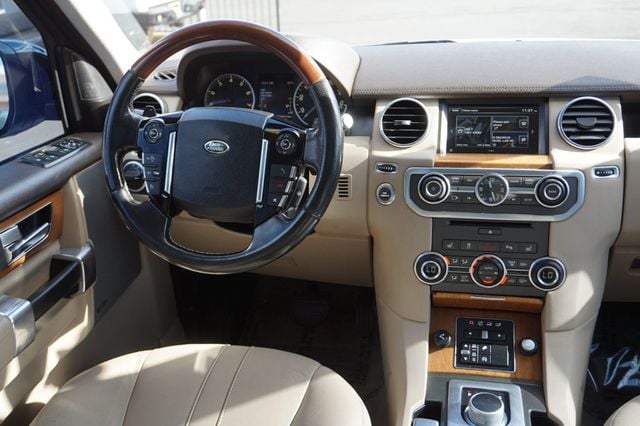 2016 Land Rover LR4 4WD, DUAL MOON ROOF, THIRD ROW SEATS, SOURROUNDING CAMERA - 23072424 - 41