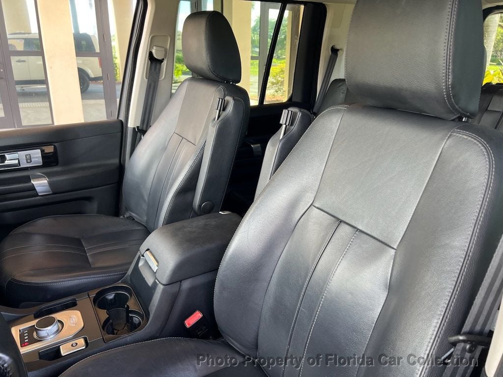 2016 Land Rover LR4 HSE photo 8
