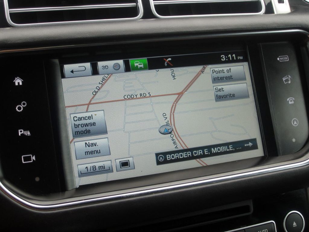 2016 Land Rover Range Rover HSE photo 10