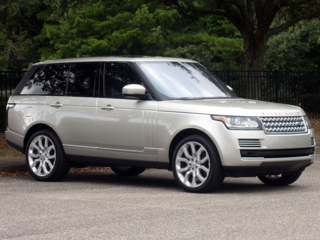 2016 Land Rover Range Rover HSE photo 2