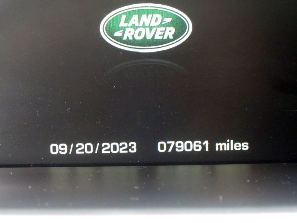 2016 Land Rover Range Rover HSE photo 22