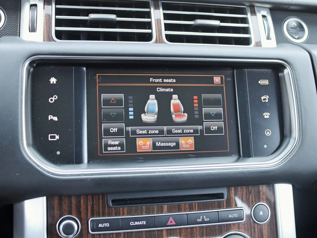 2016 Land Rover Range Rover HSE photo 16
