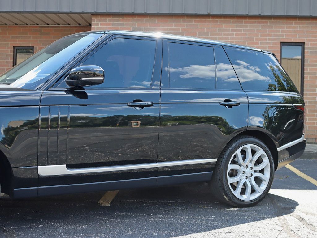 2016 Land Rover Range Rover HSE photo 2