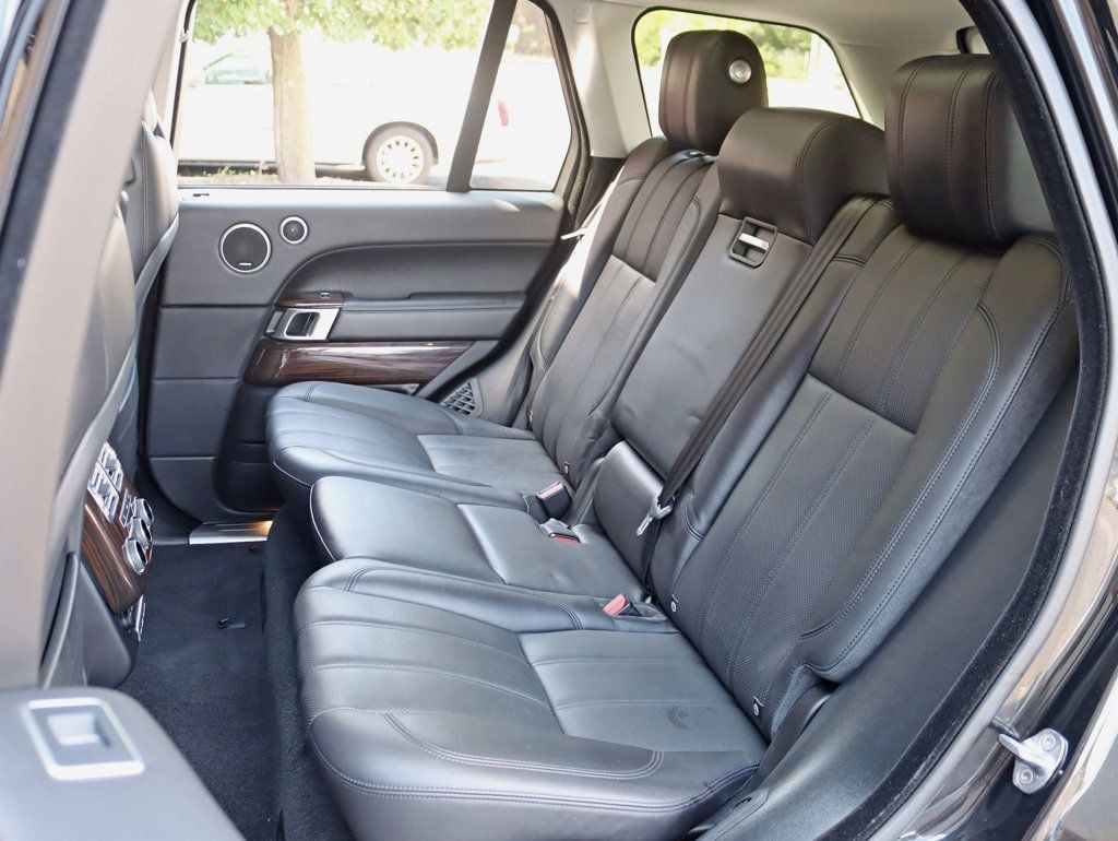 2016 Land Rover Range Rover HSE photo 22