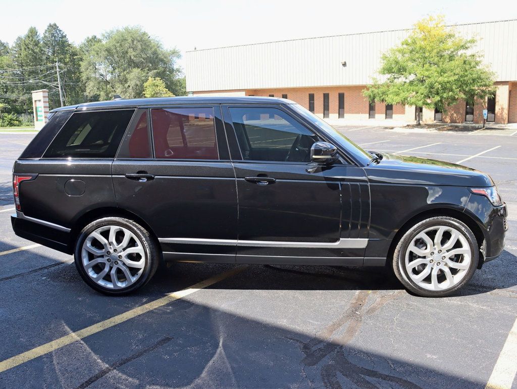 2016 Land Rover Range Rover HSE photo 8