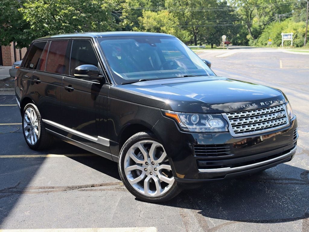 2016 Land Rover Range Rover HSE photo 9