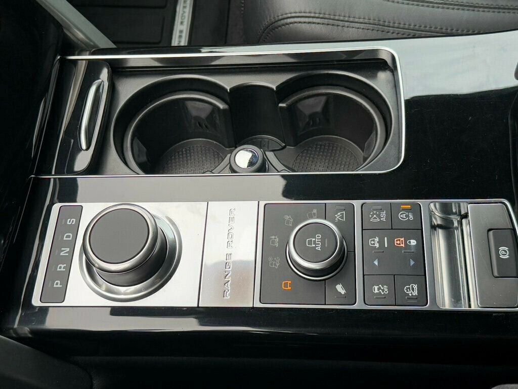 2016 Land Rover Range Rover SuperCharged photo 28