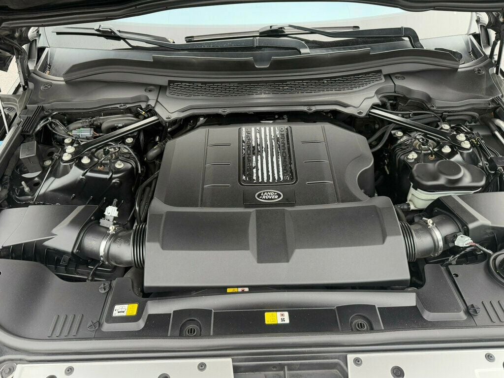 2016 Land Rover Range Rover SuperCharged photo 41