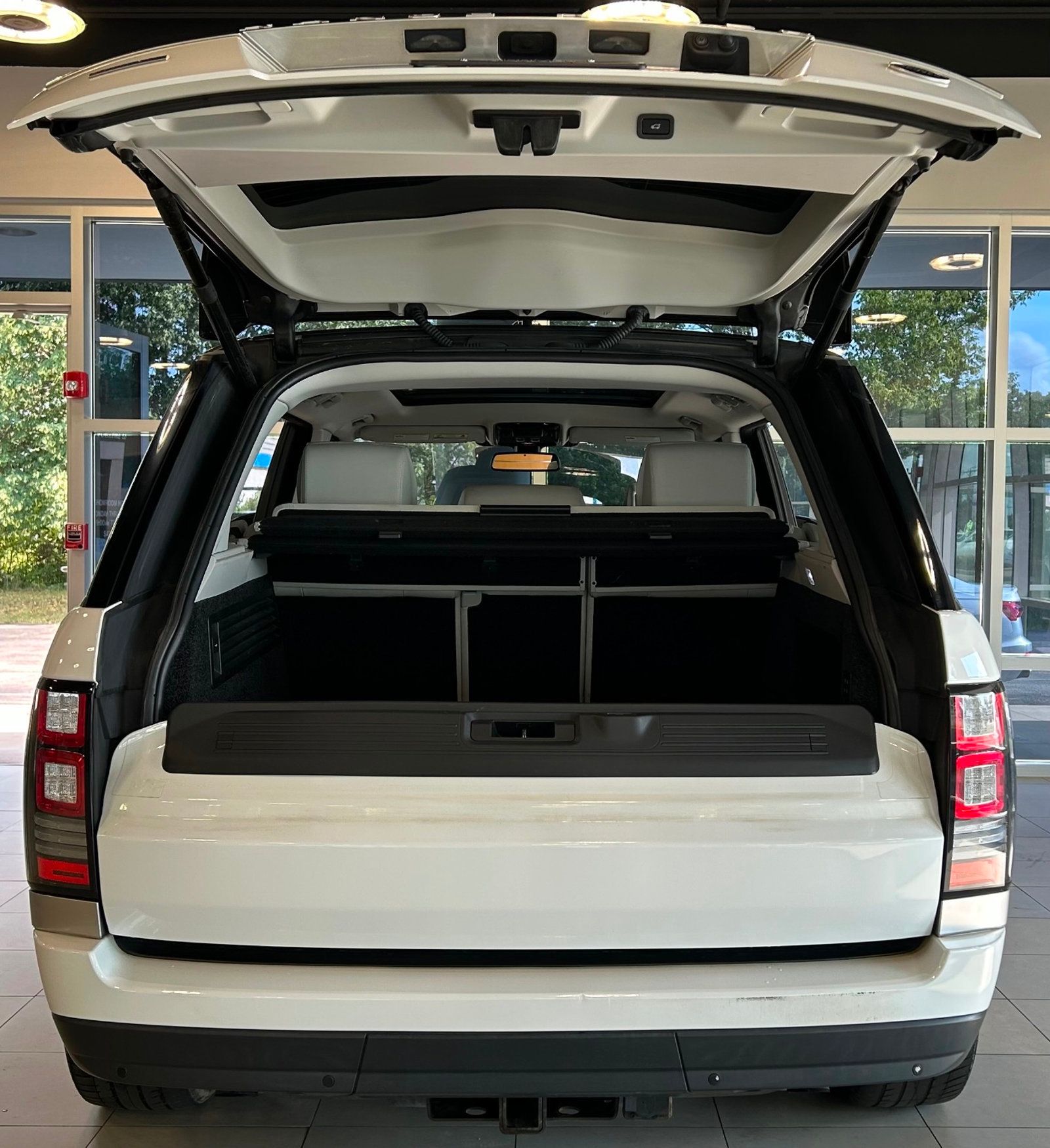 2016 Land Rover Range Rover Supercharged LWB photo 40