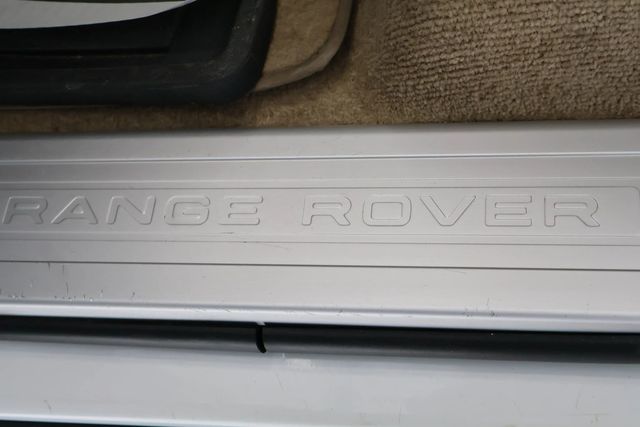2016 Land Rover Range Rover CLEAN CARFAX, V8 SUPERCHARGED, HID LTS, NAVI, BT, MERIDIAN SOUND - 22821049 - 44