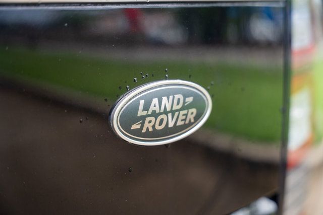 2016 Land Rover Range Rover Heated&Cooled Massaging Seats/Rear DVD/Meridian Audio/Pano Roof - 23035354 - 9