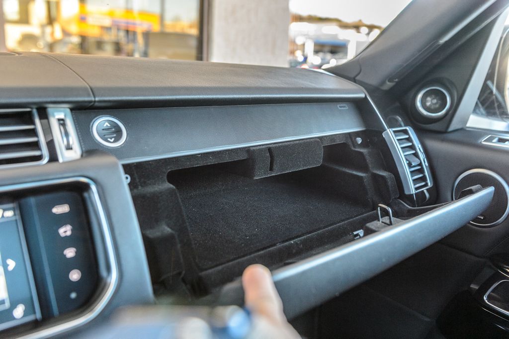 2016 Land Rover Range Rover SuperCharged Base photo 39