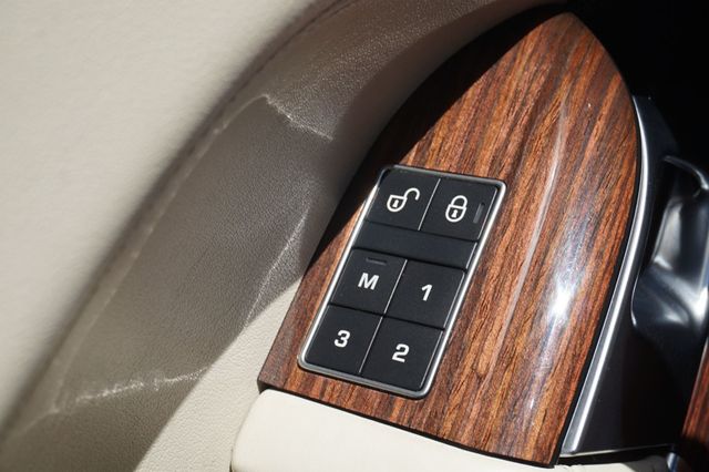 2016 Land Rover Range Rover SUPERCHARGED, 4X4, PANORAMA MOON ROOF, LEATHER, MERIDIAN SOUND - 23008447 - 24