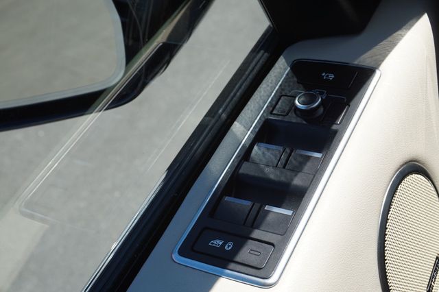 2016 Land Rover Range Rover SUPERCHARGED, 4X4, PANORAMA MOON ROOF, LEATHER, MERIDIAN SOUND - 23008447 - 25