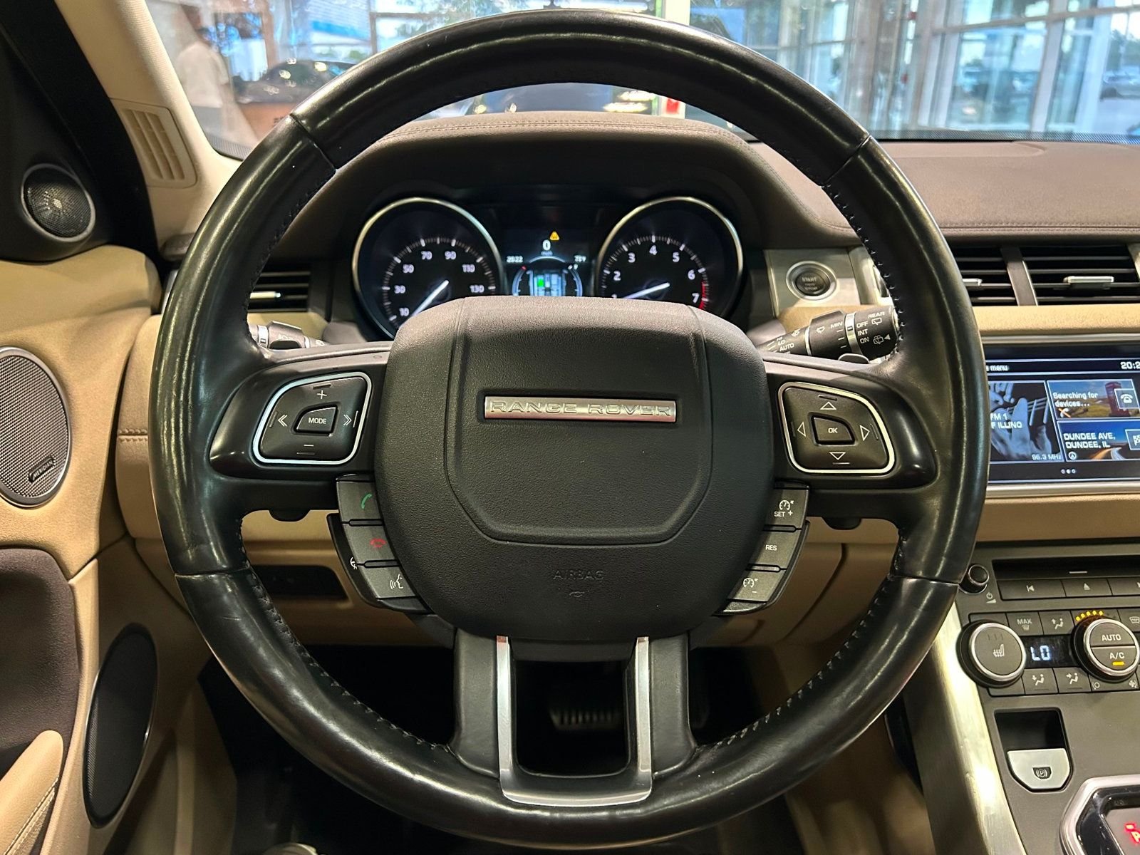 2016 Land Rover Range Rover Evoque SE photo 24