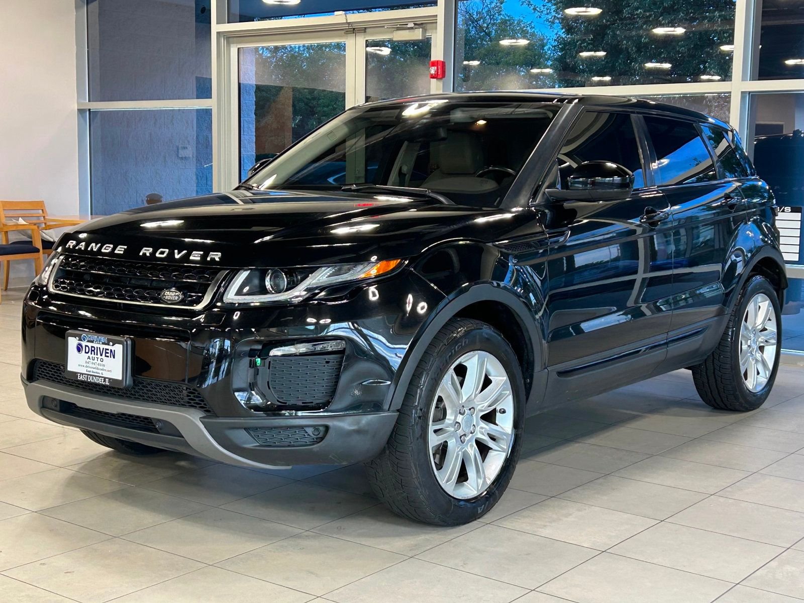 2016 Land Rover Range Rover Evoque SE photo 3