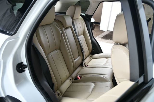 2016 Land Rover Range Rover Evoque 5dr Hatchback SE Premium - 19236708 - 38