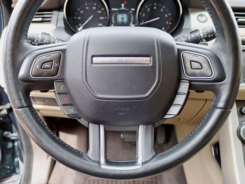 2016 Land Rover Range Rover Evoque SE photo 12