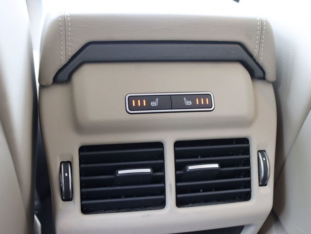 2016 Land Rover Range Rover Evoque SE photo 20