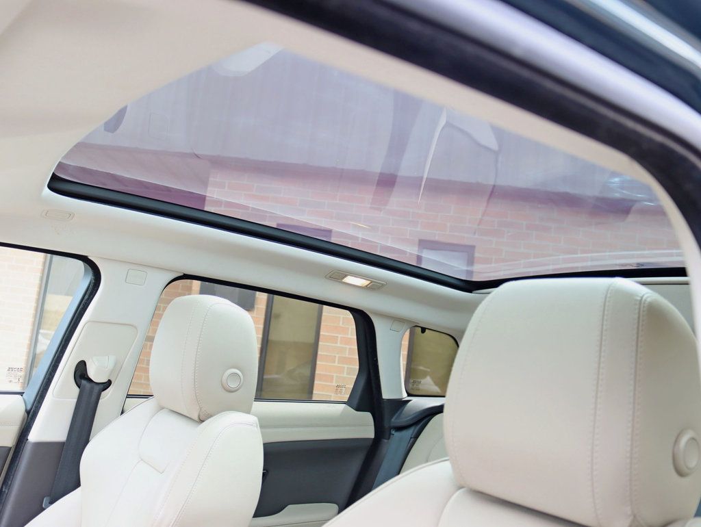 2016 Land Rover Range Rover Evoque SE photo 25
