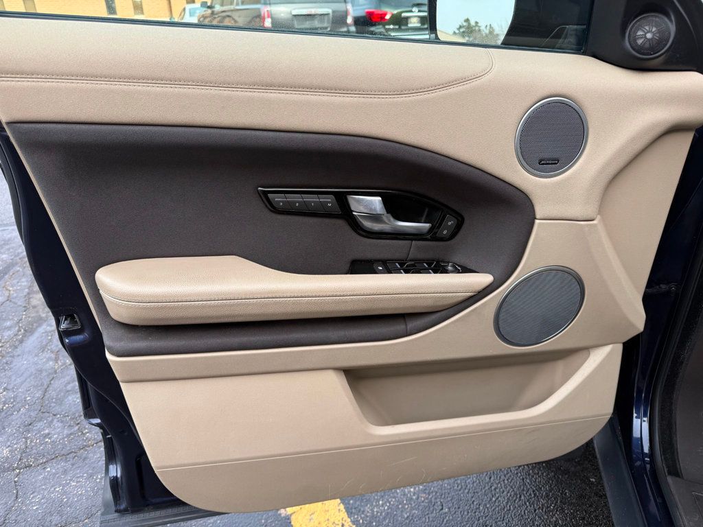 2016 Land Rover Range Rover Evoque 5dr Hatchback SE Tech Package - 22963418 - 24