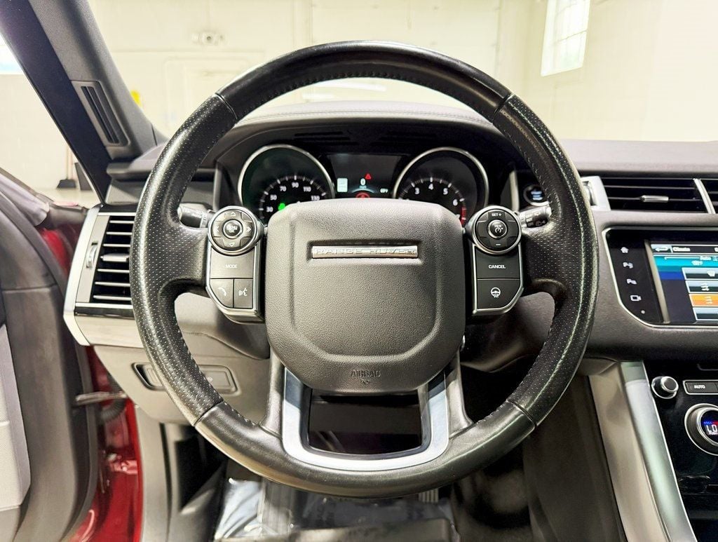 2016 Land Rover Range Rover Sport HSE photo 8