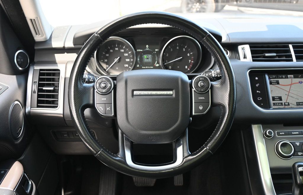 Land Rover Range Rover Sport photo 10