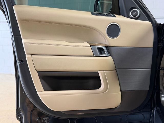 2016 Land Rover Range Rover Sport 4WD 4dr V6 SE - 22963352 - 19