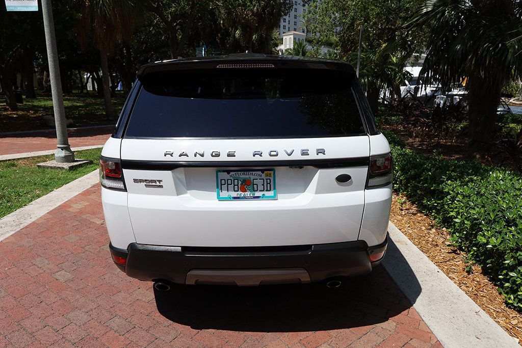 2016 Land Rover Range Rover Sport SE photo 16