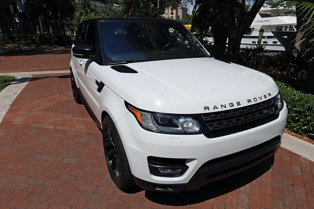 2016 Land Rover Range Rover Sport SE photo 21