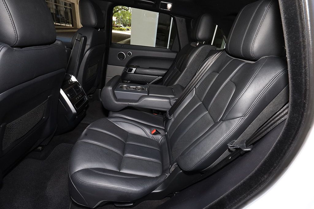 2016 Land Rover Range Rover Sport SE photo 7