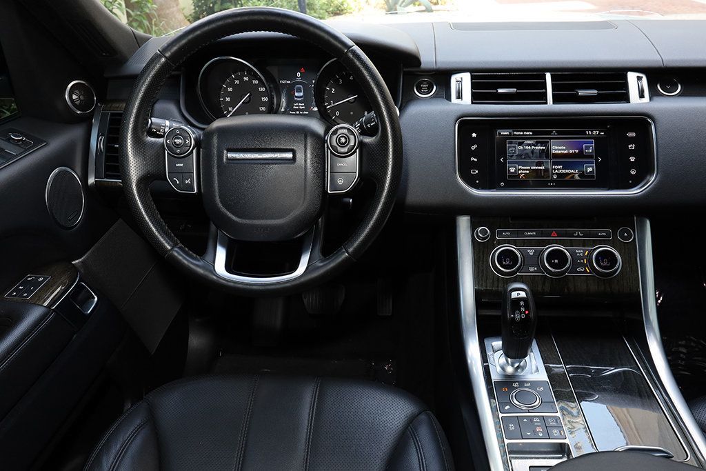 2016 Land Rover Range Rover Sport SE photo 8