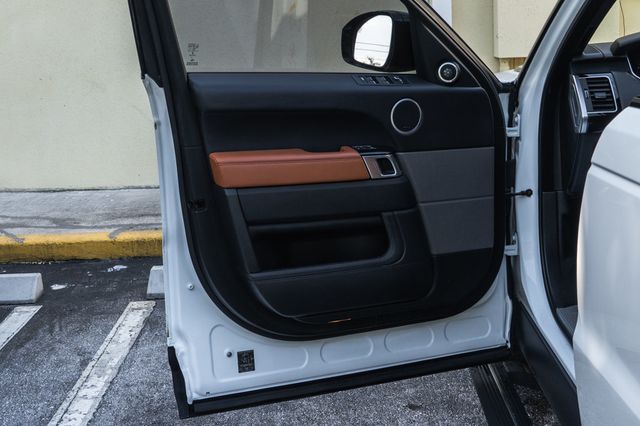 2016 Land Rover Range Rover Sport 4WD 4dr V8 Dynamic - 22977268 - 36