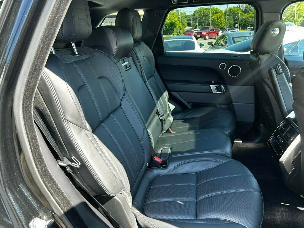 2016 Land Rover Range Rover Sport HSE photo 17