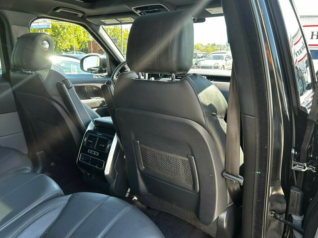 2016 Land Rover Range Rover Sport HSE photo 18