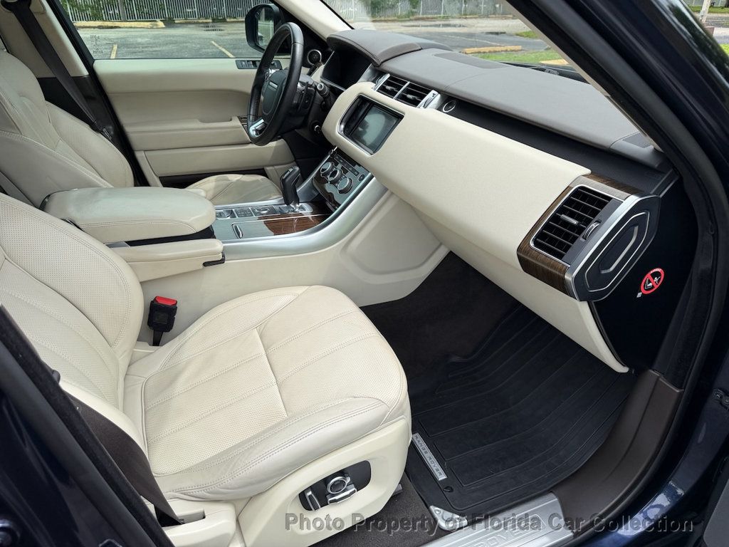 2016 Land Rover Range Rover Sport Supercharged Dynamic 4WD Third Row - 23078919 - 32