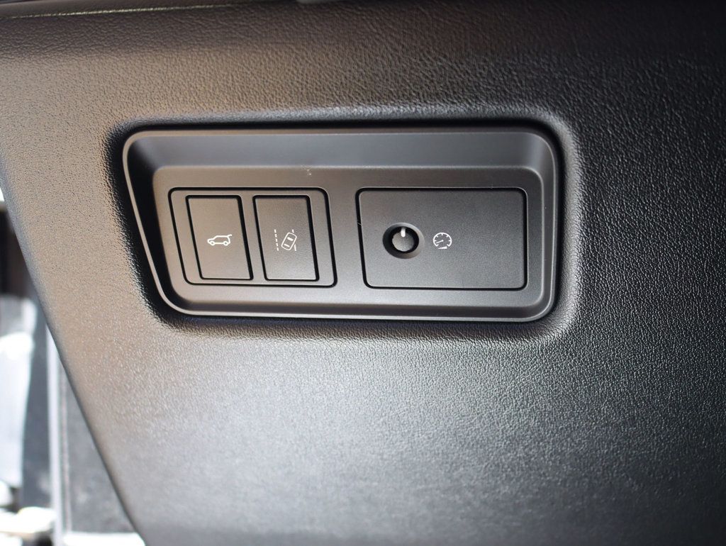 2016 Land Rover Range Rover Sport SuperCharged photo 13