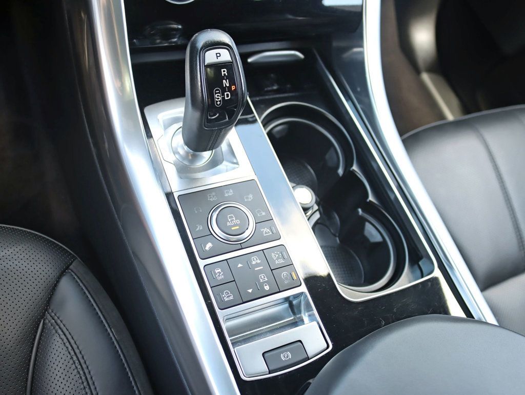 2016 Land Rover Range Rover Sport SuperCharged photo 20