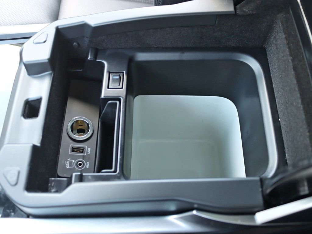 2016 Land Rover Range Rover Sport SuperCharged photo 21