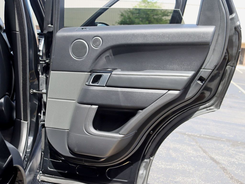 2016 Land Rover Range Rover Sport SuperCharged photo 30