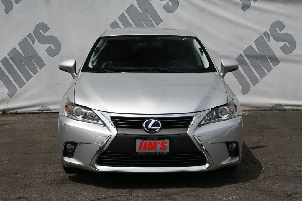 2016 Lexus CT 200h photo 2
