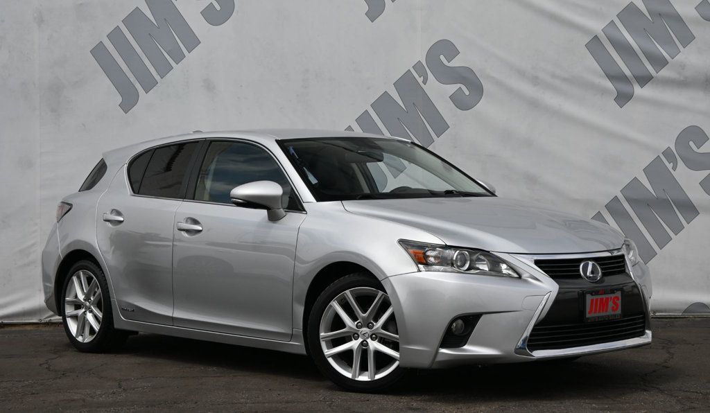 2016 Lexus CT 200h photo 3