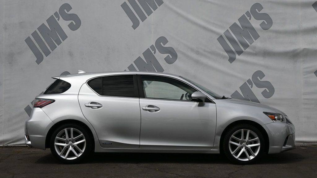 2016 Lexus CT 200h photo 4