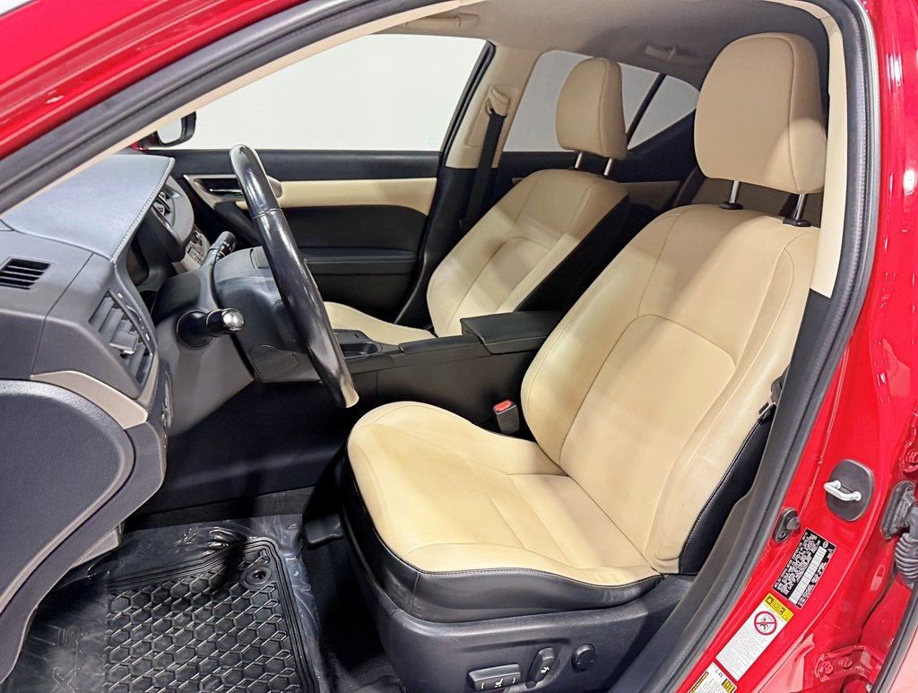 2016 Lexus CT 200h 5dr Sedan Hybrid - 22947684 - 21